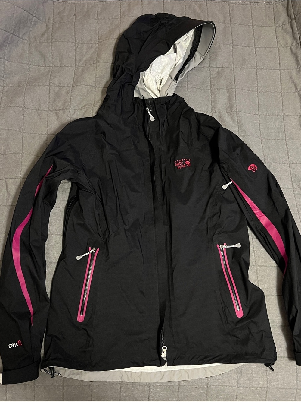Mountain Hardwear Dry.Q Hardshell Women’s Trekking Rain/Ski Jacket